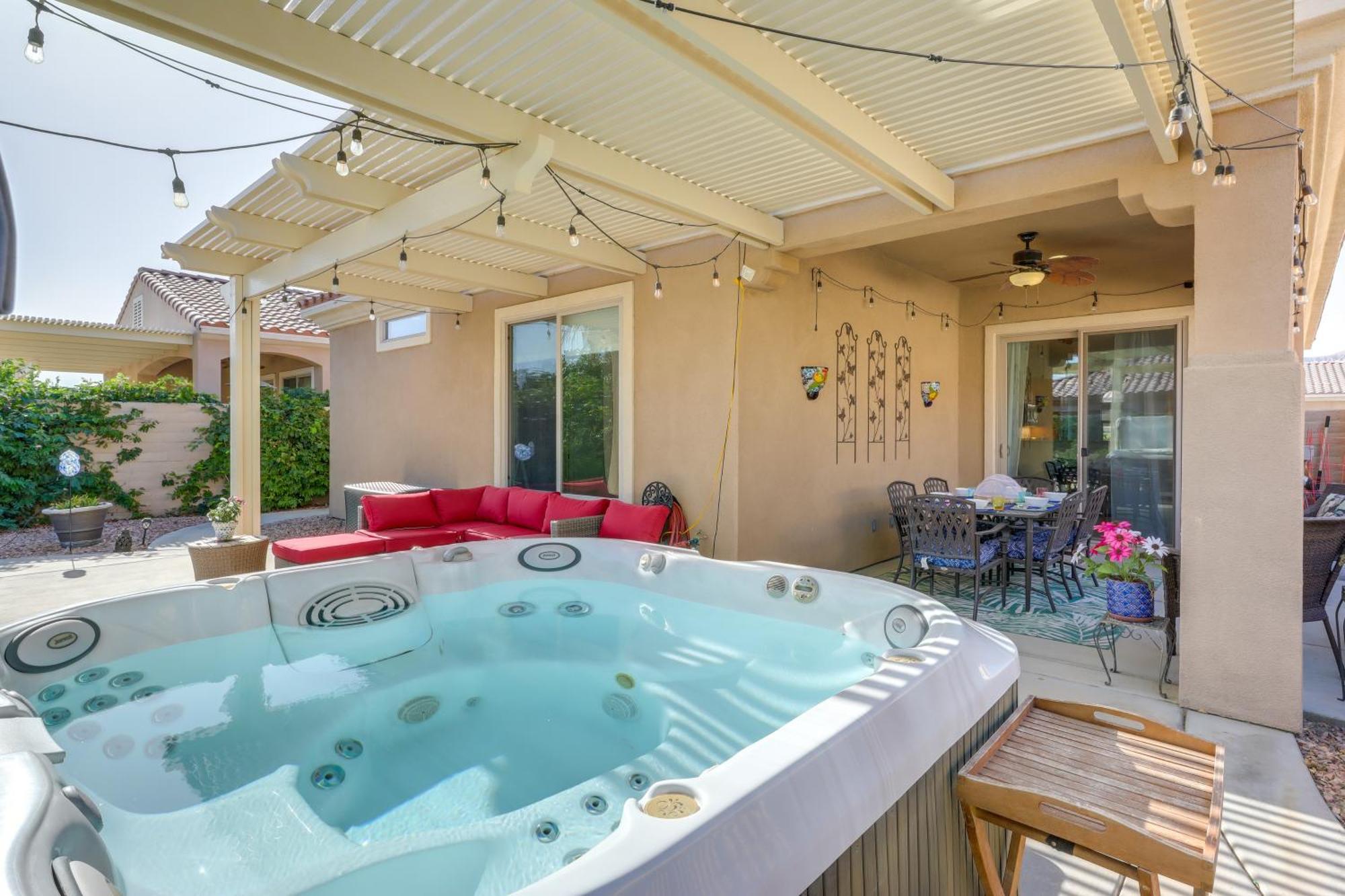 Pet-Friendly Indio Home With Hot Tub 55 And Community Exterior photo