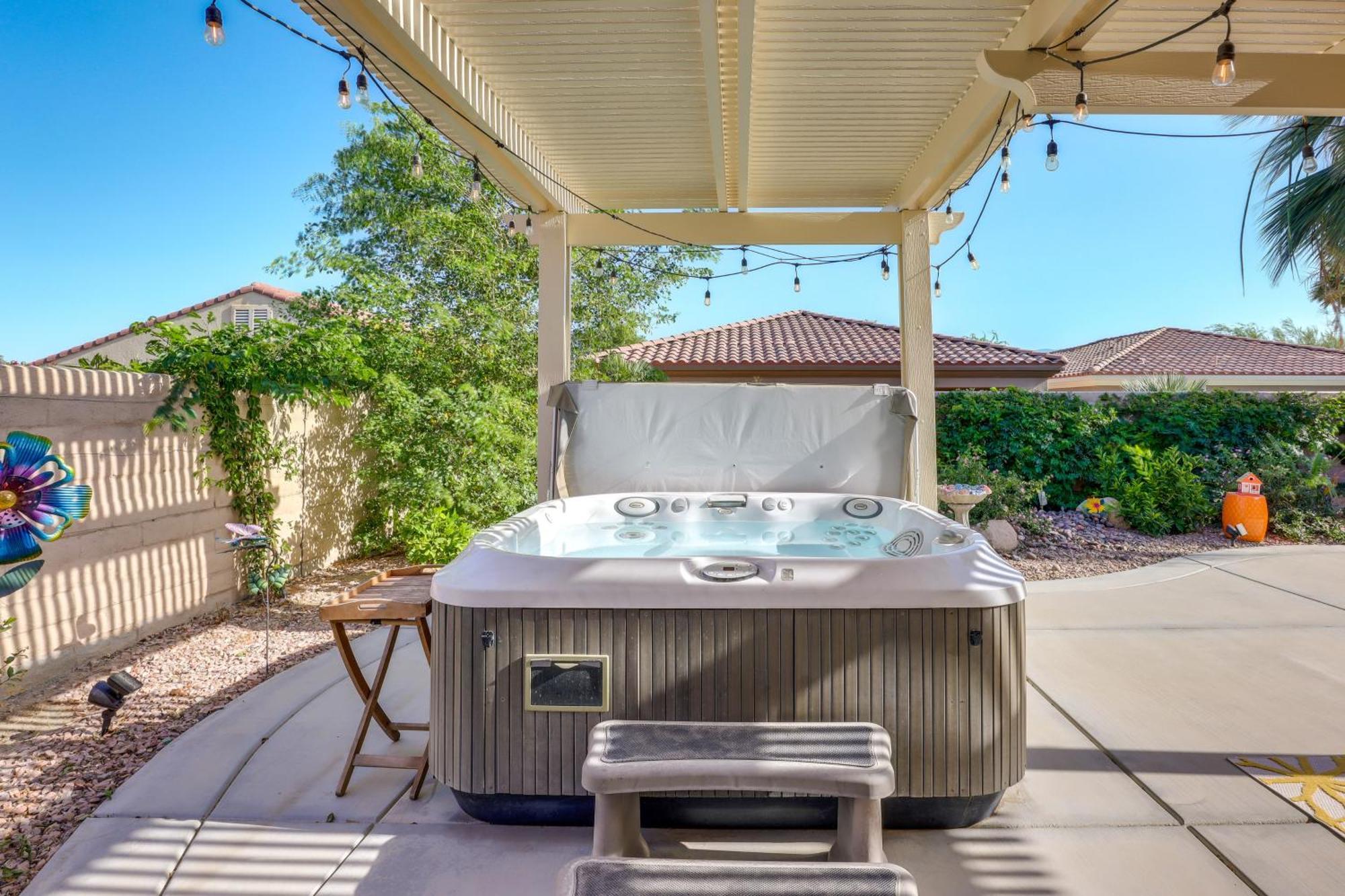 Pet-Friendly Indio Home With Hot Tub 55 And Community Exterior photo