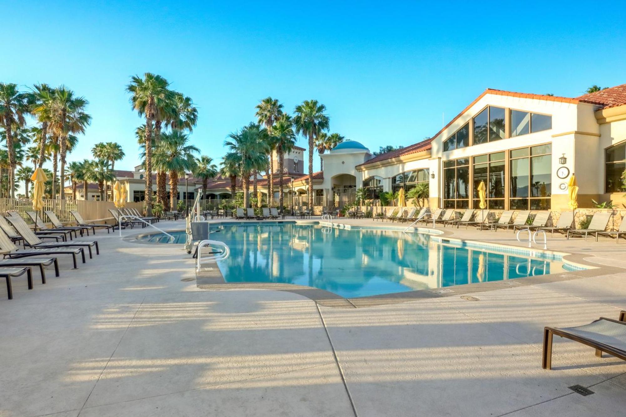 Pet-Friendly Indio Home With Hot Tub 55 And Community Exterior photo